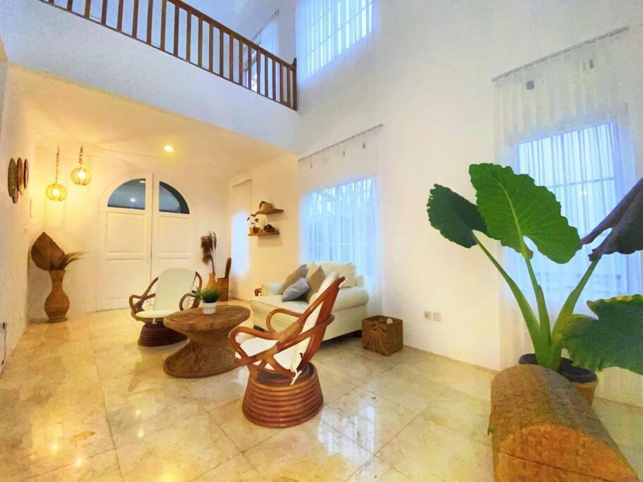 Tropical Villa By Villapedia Citaringgul 外观 照片